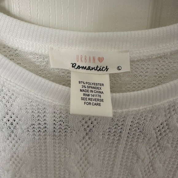 NWOT Urban Romantics - White Knit Long Sleeve Cropped Sweater - Picture 3 of 4